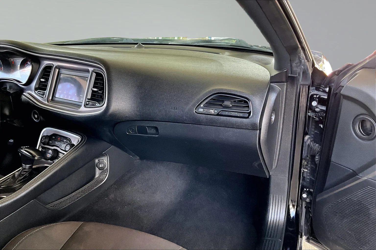 Dodge Challenger photo 23