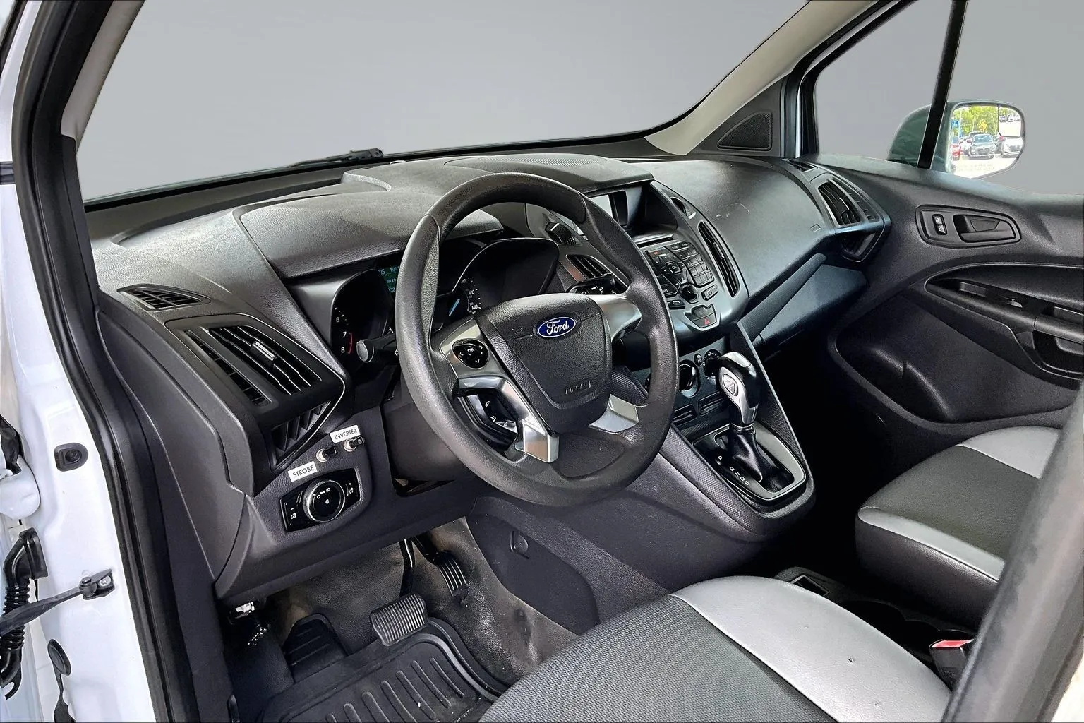 Ford Transit Connect photo 13