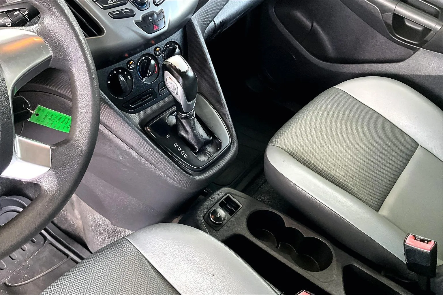 Ford Transit Connect photo 14