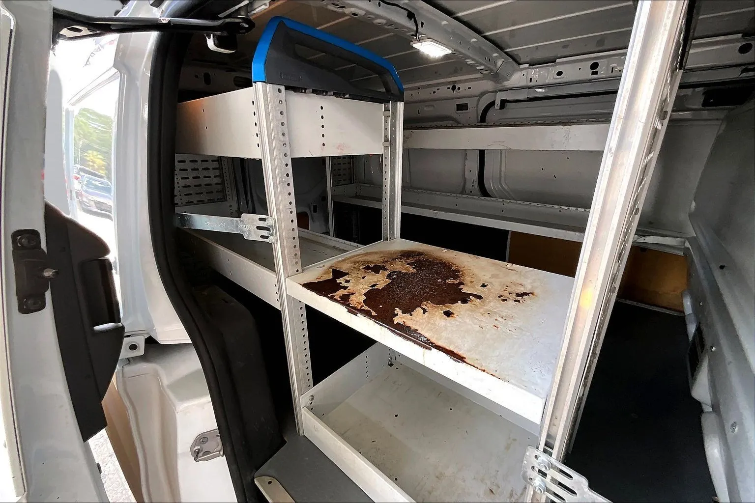 Ford Transit Connect photo 21