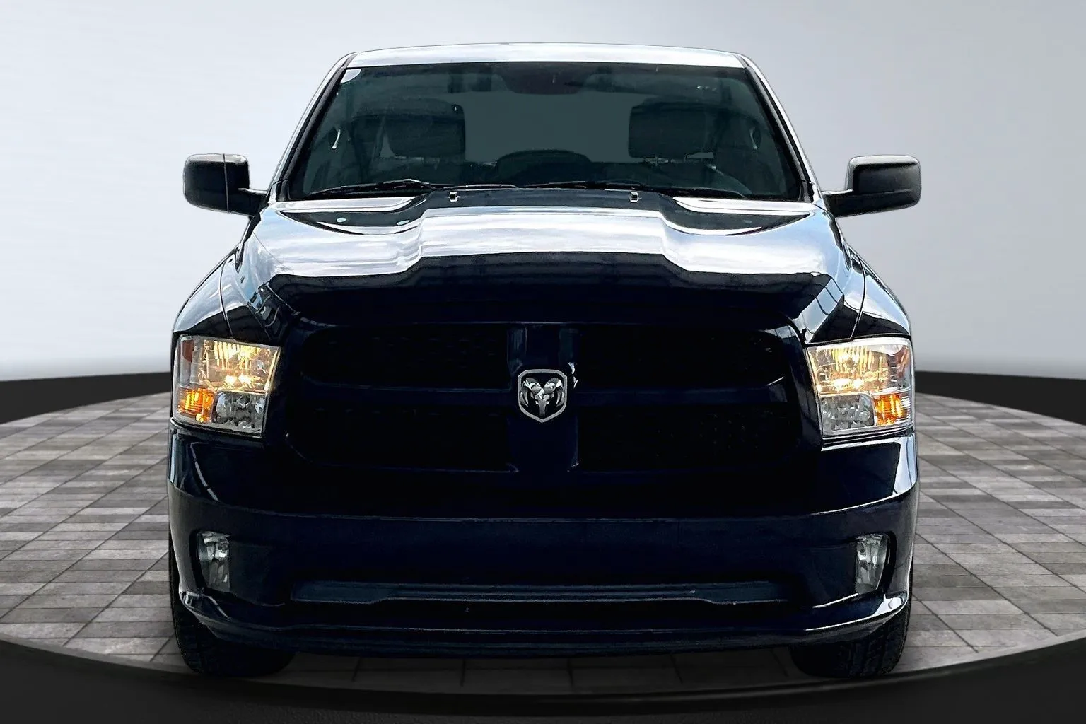 Ram 1500 photo 2
