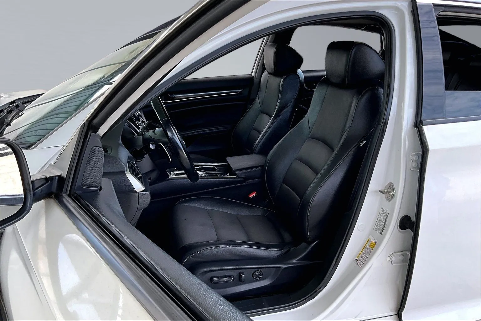 Honda Accord photo 18
