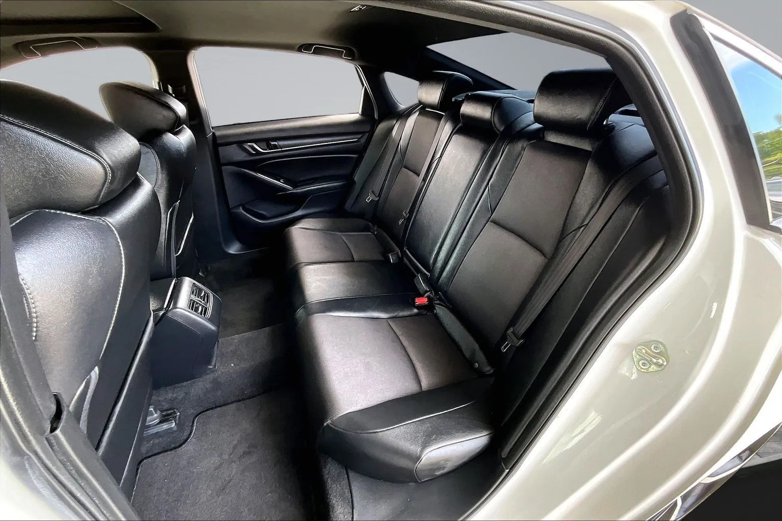 Honda Accord photo 19