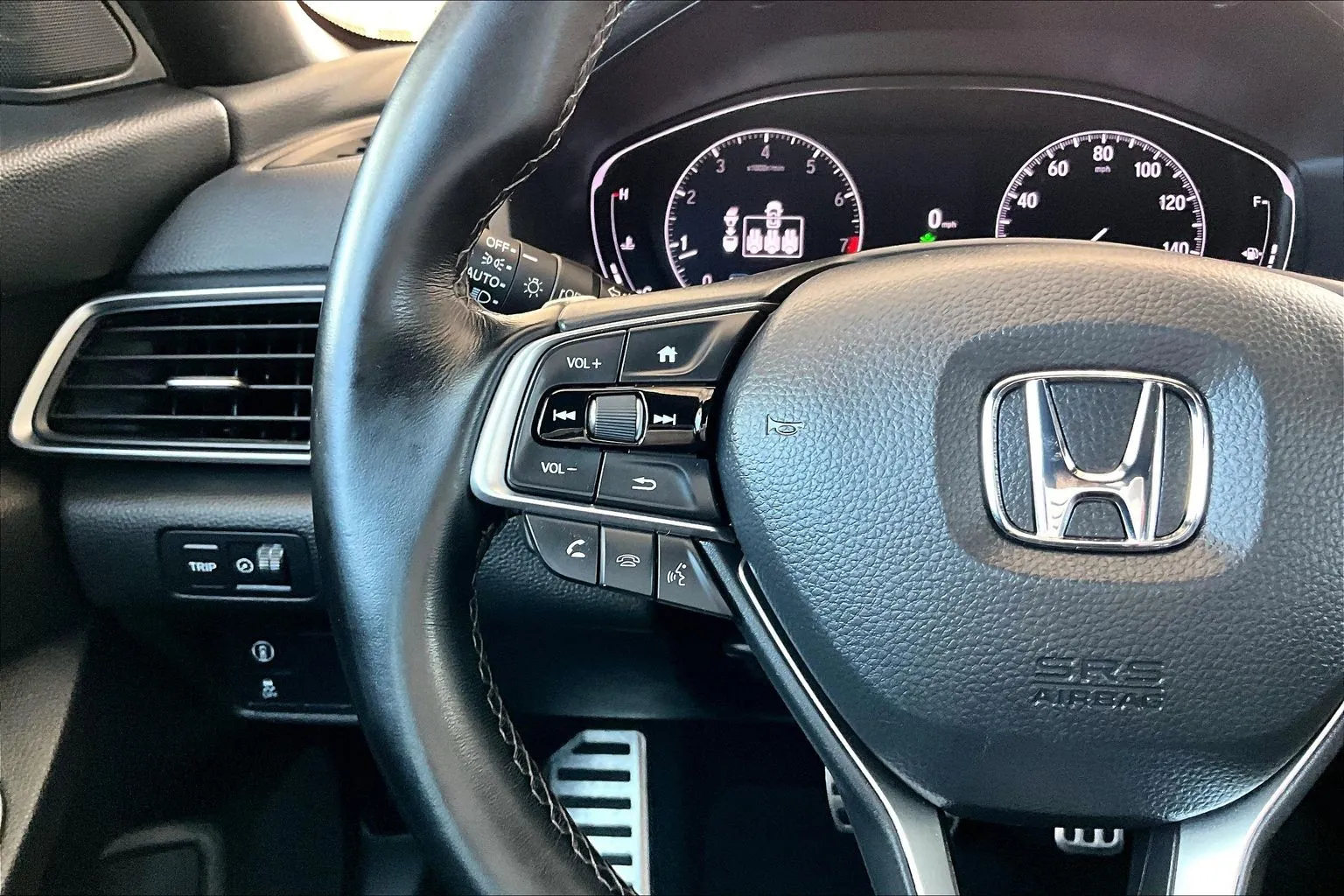 Honda Accord photo 10