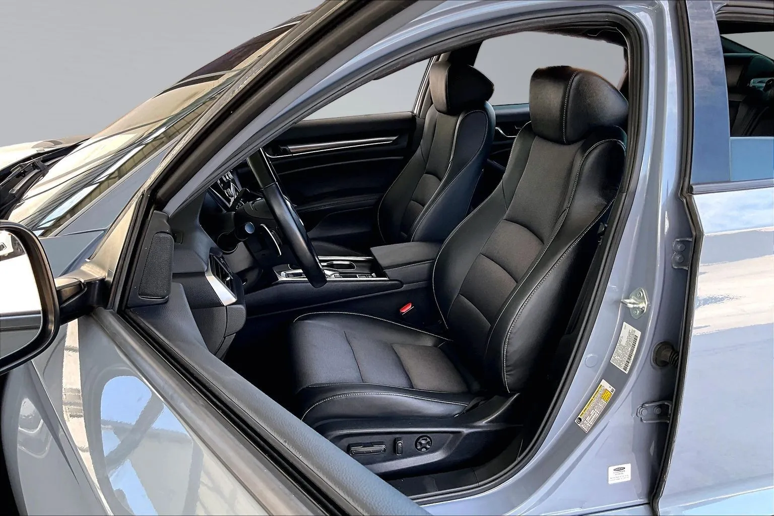 Honda Accord photo 18