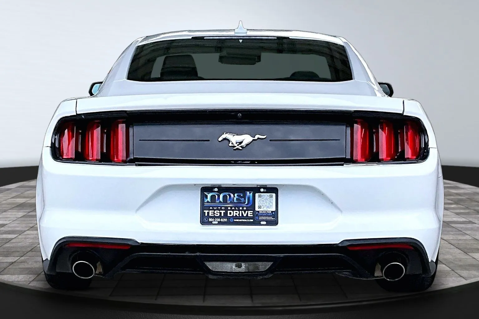 Ford Mustang photo 5