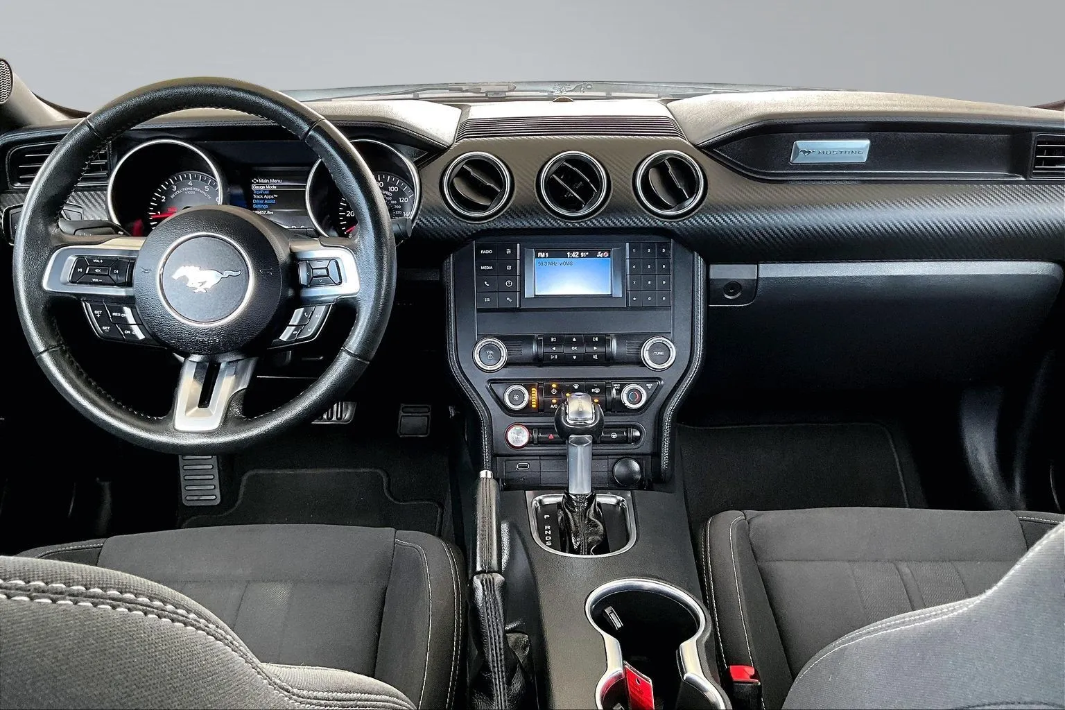 Ford Mustang photo 7