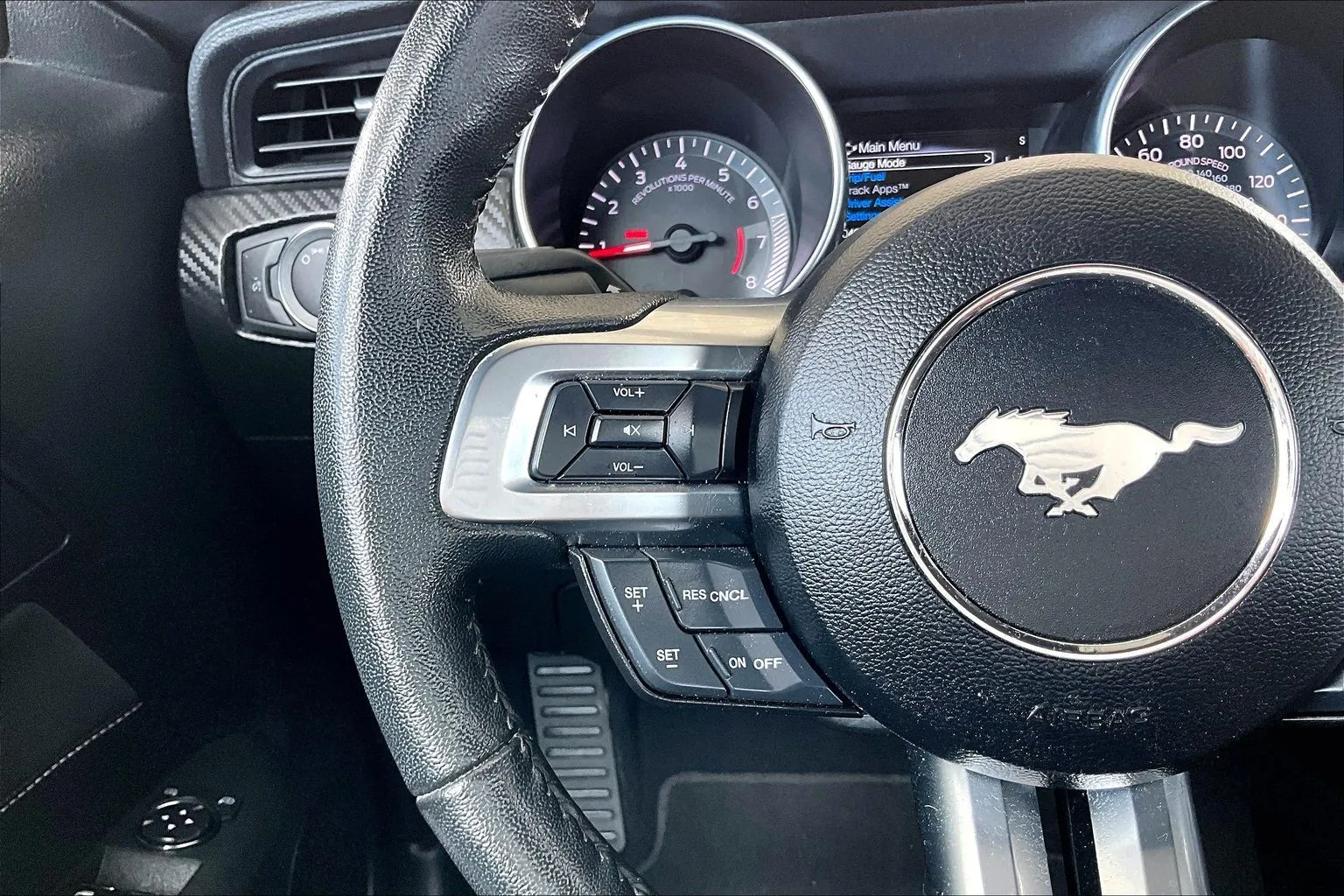 Ford Mustang photo 10