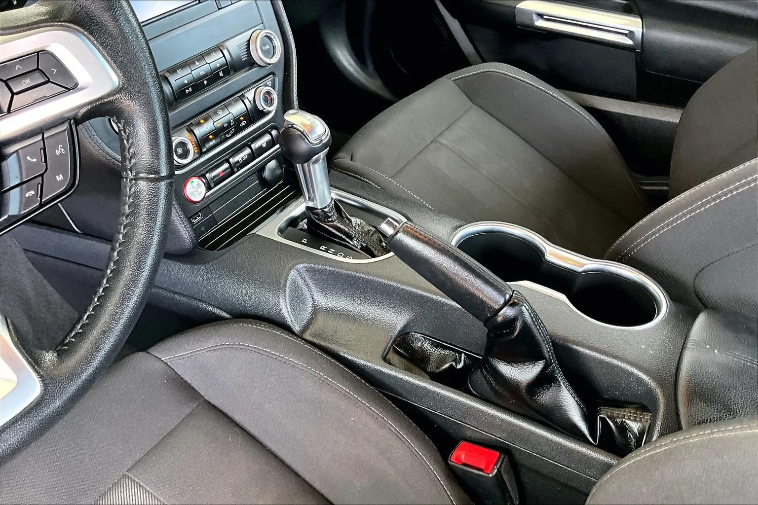 Ford Mustang photo 15