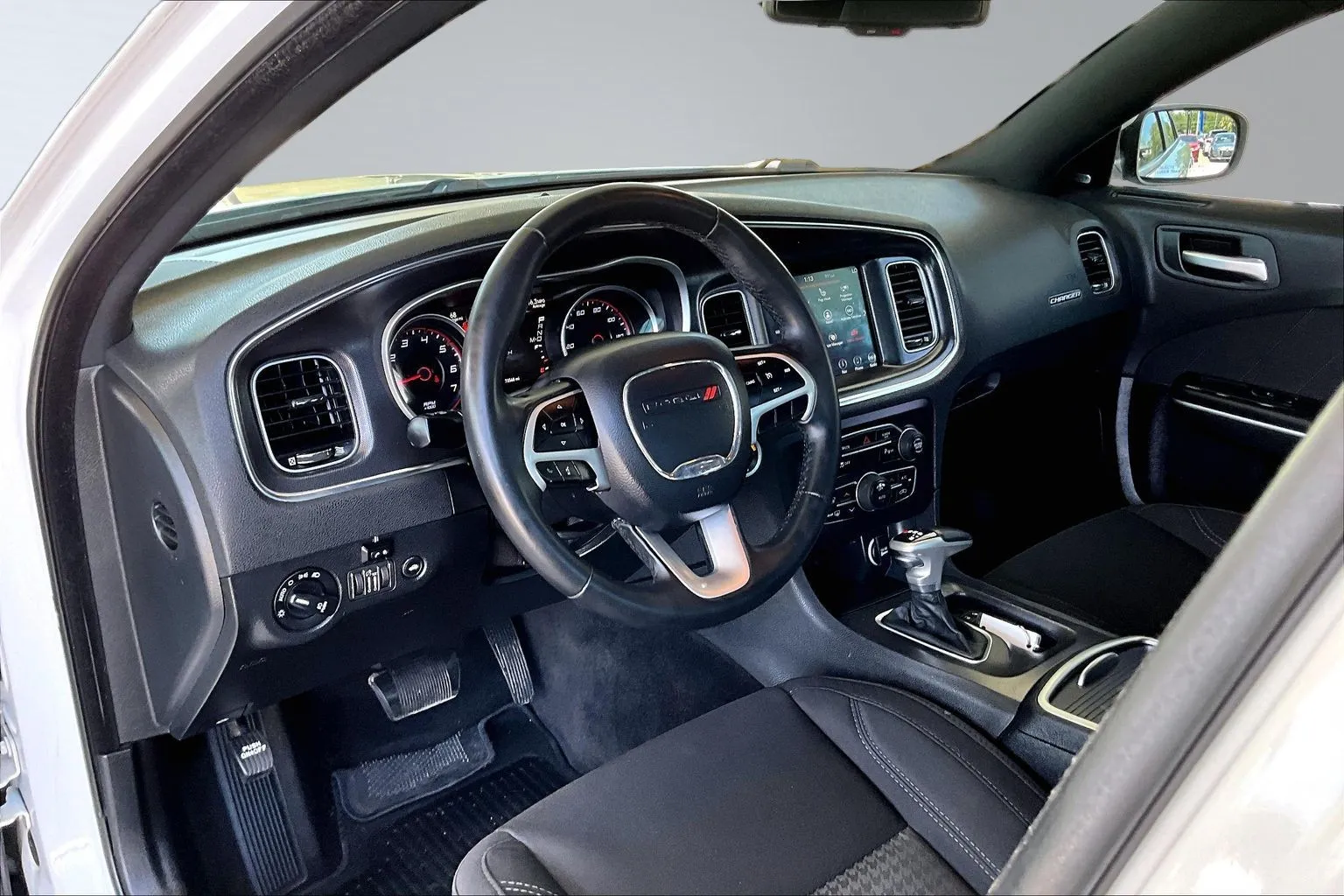Dodge Charger photo 14