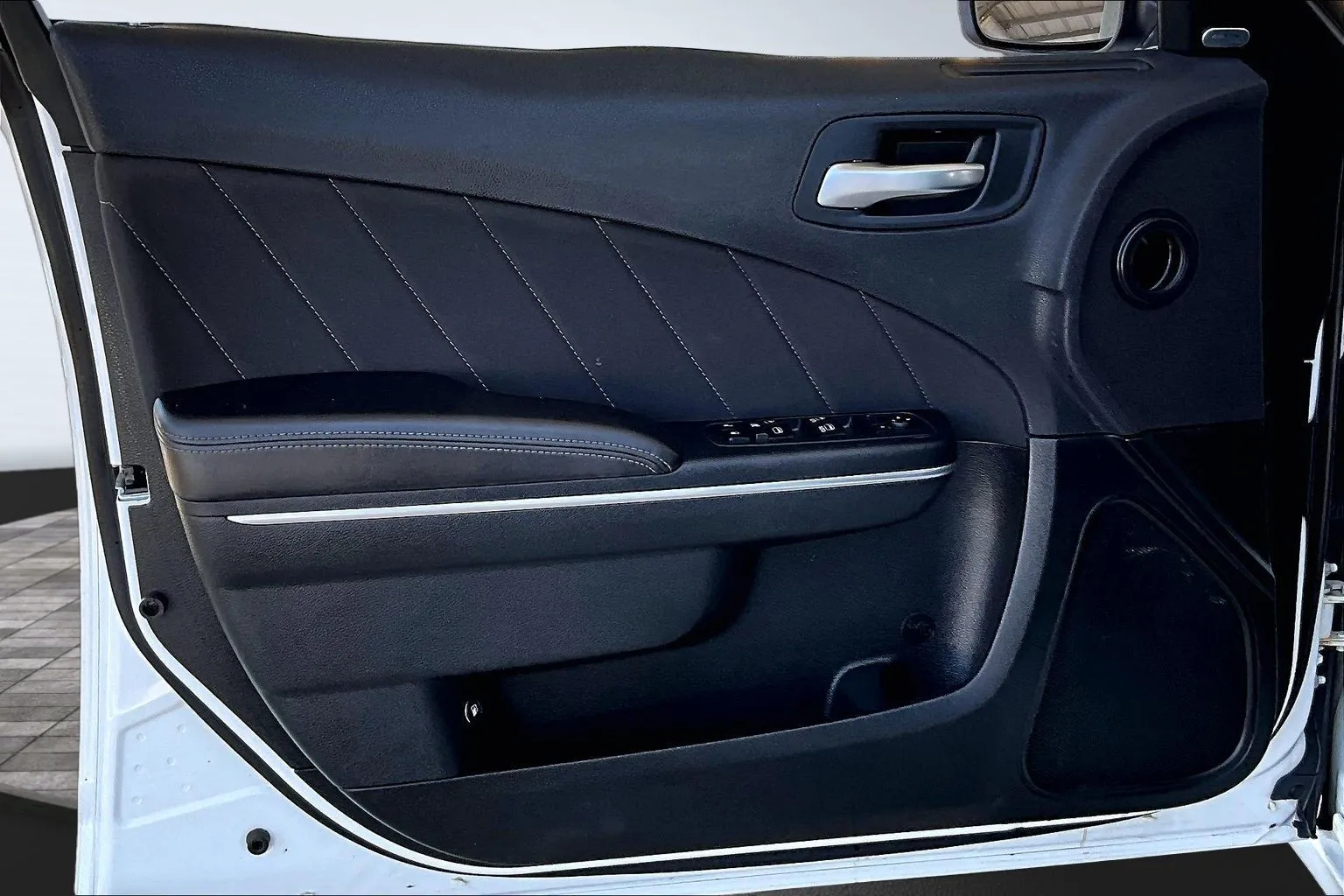 Dodge Charger photo 17