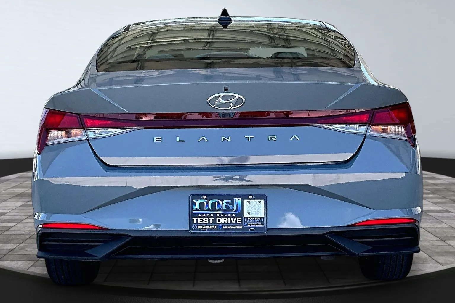 Hyundai Elantra photo 5