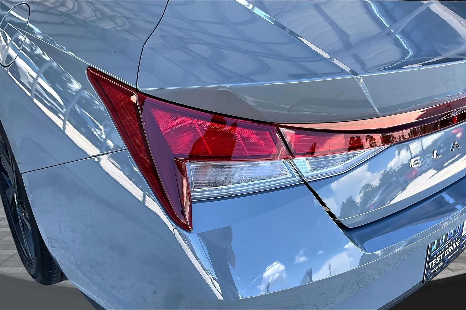 Hyundai Elantra photo 20