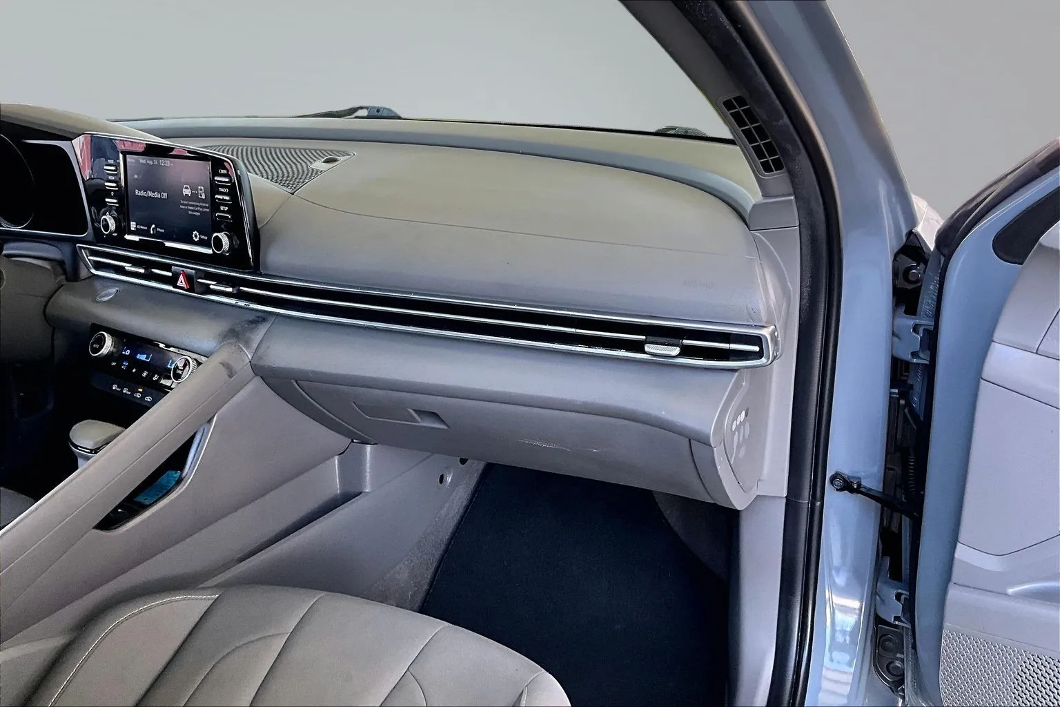Hyundai Elantra photo 23