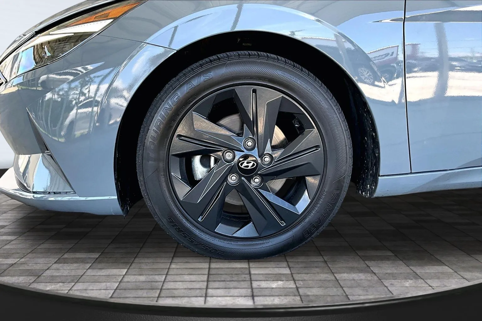 Hyundai Elantra photo 30