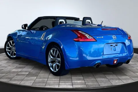 More photos of 2010 Nissan 370Z at M&J Auto Sales and Service, FL