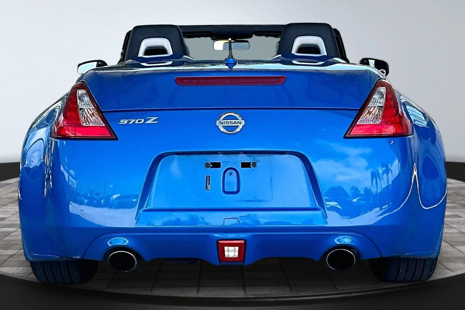 Nissan 370Z photo 5