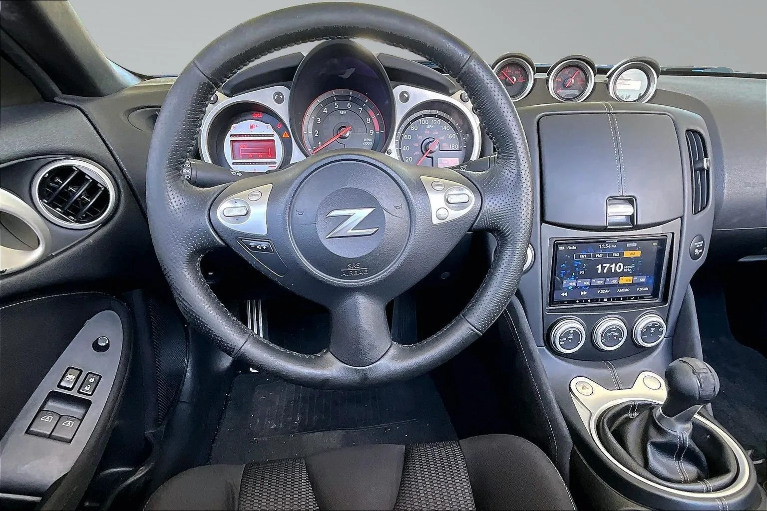 Nissan 370Z photo 8