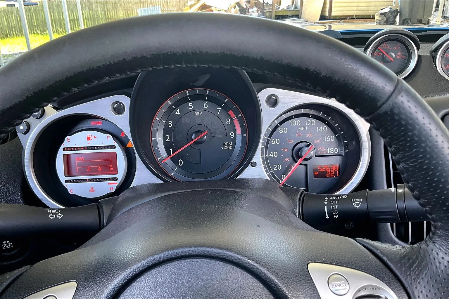 Nissan 370Z photo 12