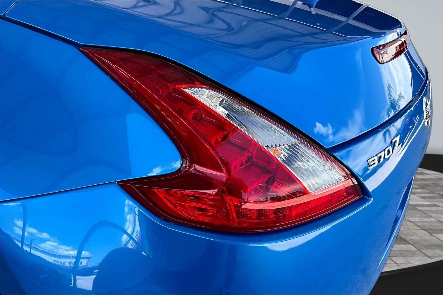 Nissan 370Z photo 18