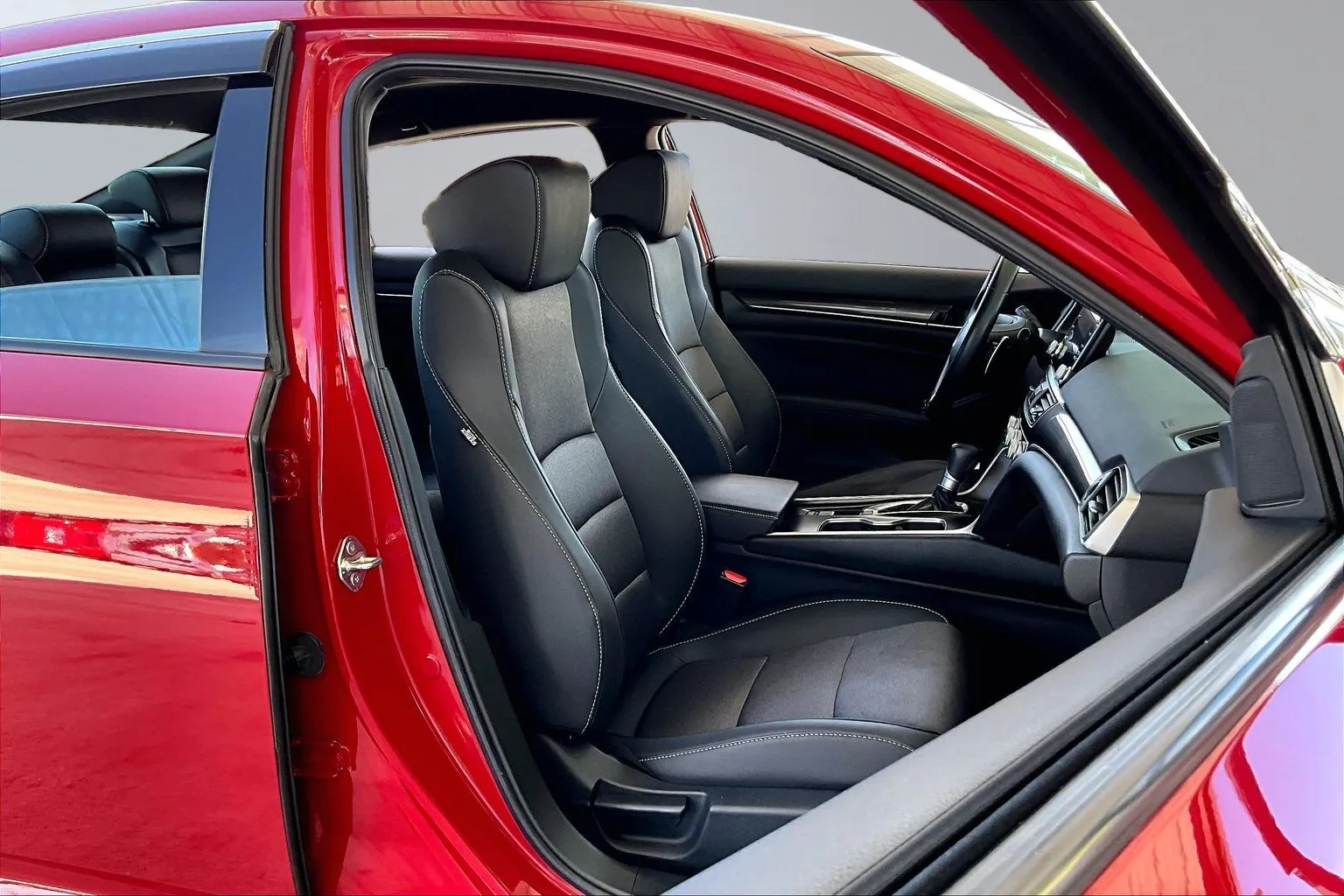 Honda Accord photo 25