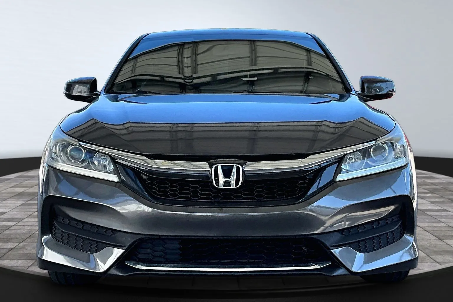 Honda Accord photo 2