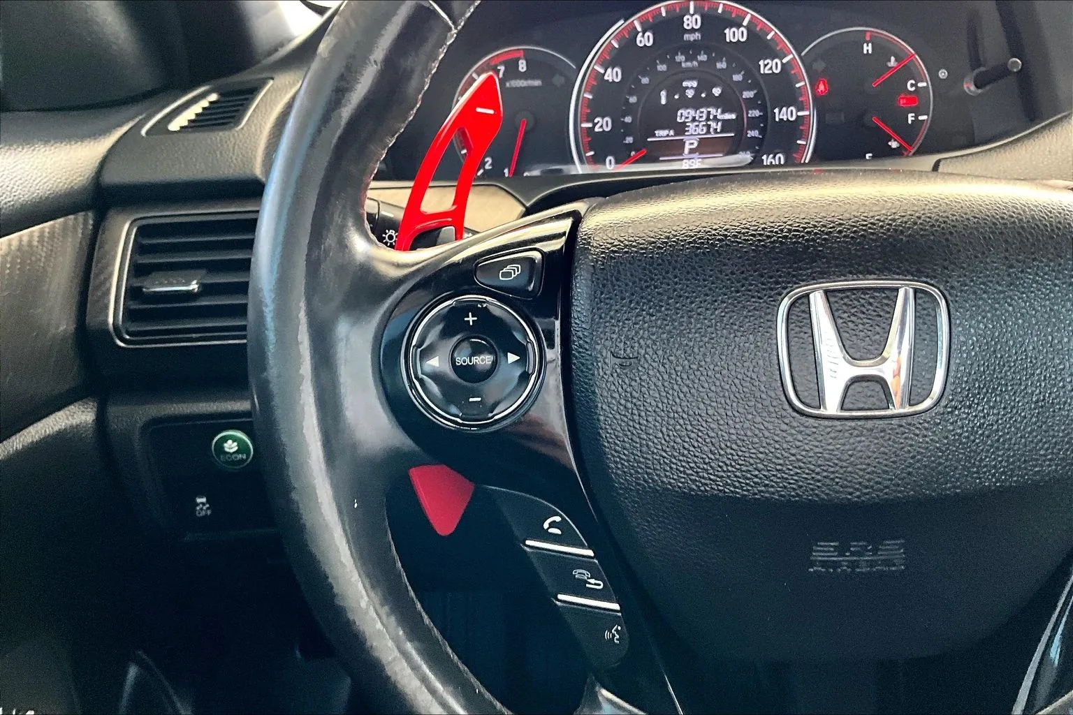 Honda Accord photo 10