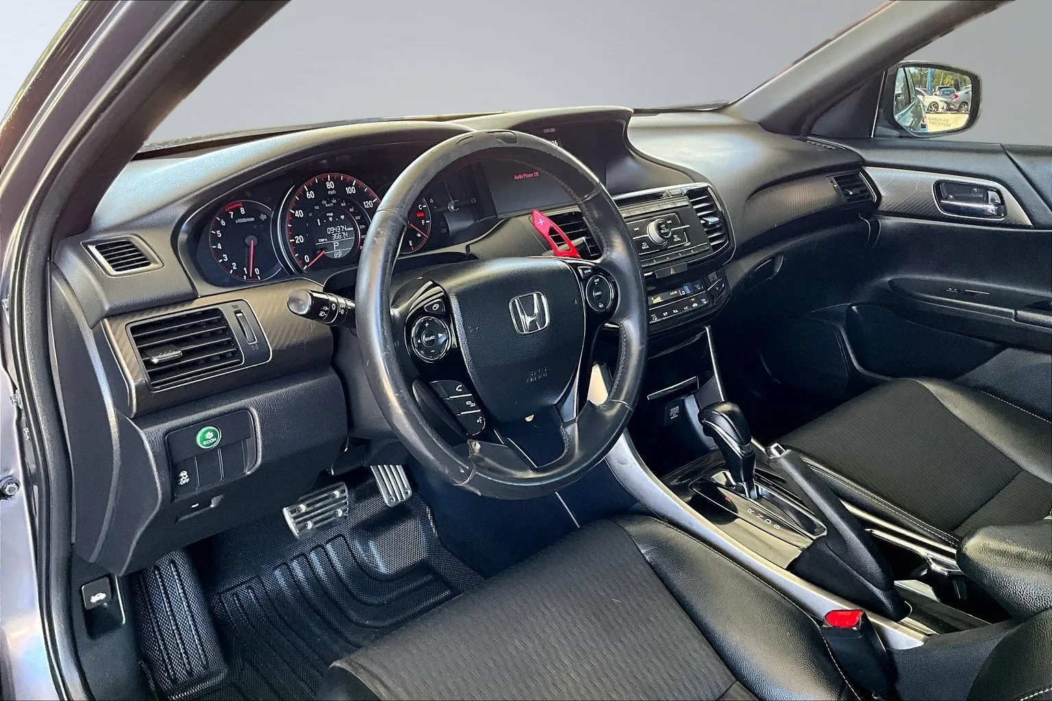 Honda Accord photo 14