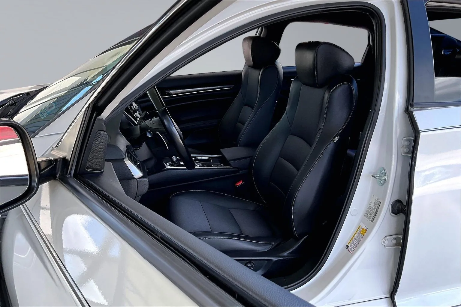 Honda Accord photo 18
