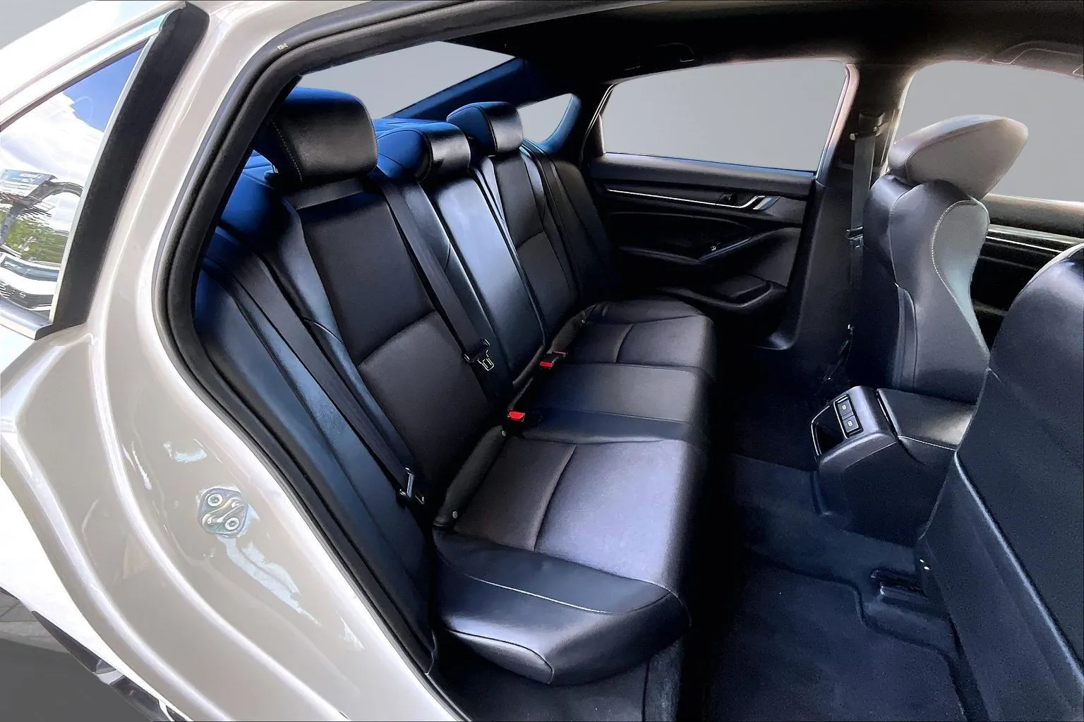Honda Accord photo 22