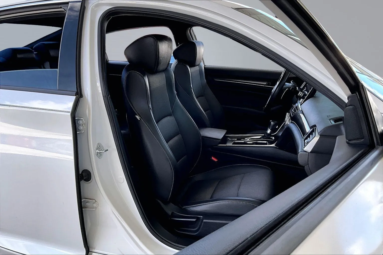 Honda Accord photo 25