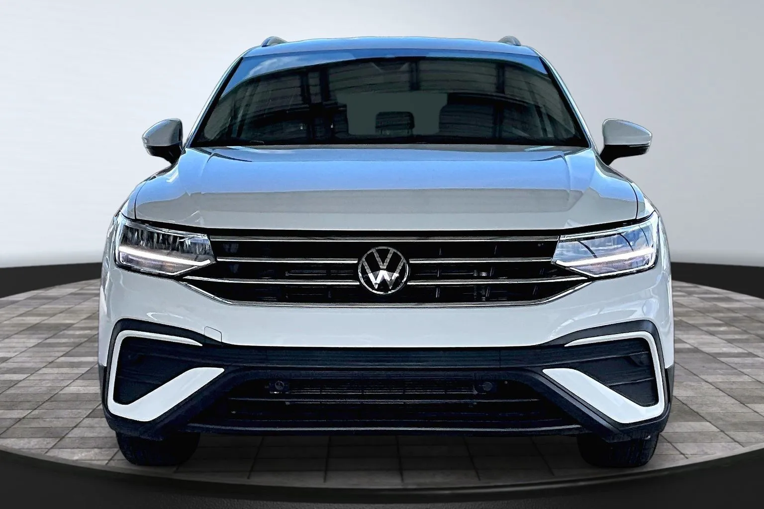 Volkswagen Tiguan photo 2