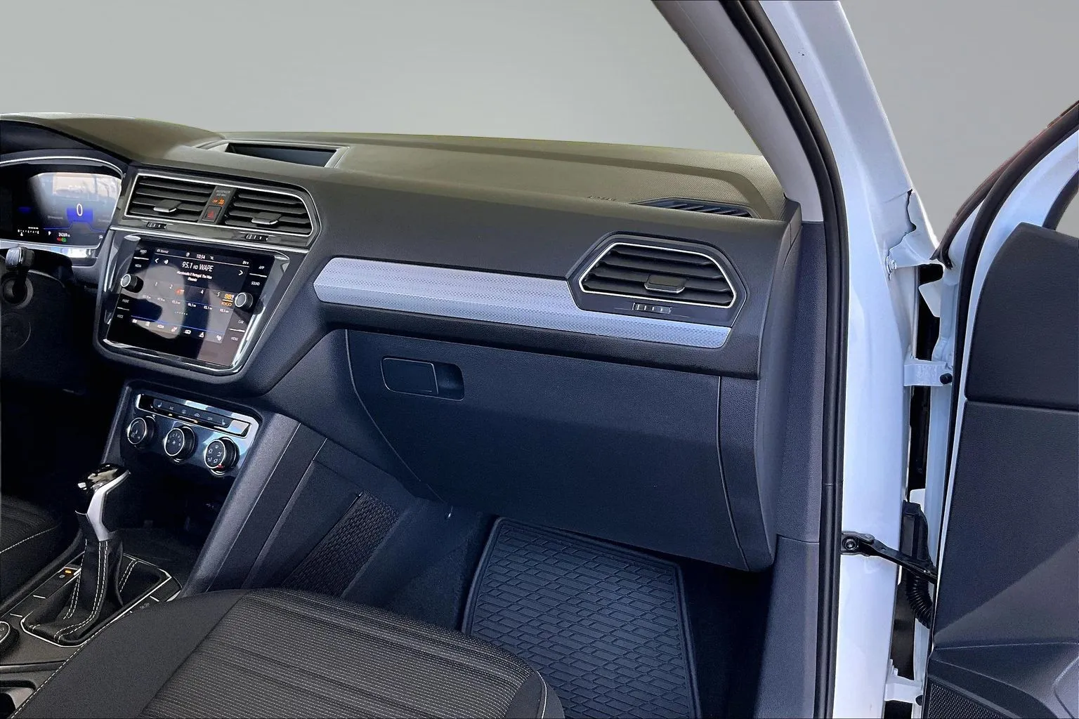 Volkswagen Tiguan photo 23