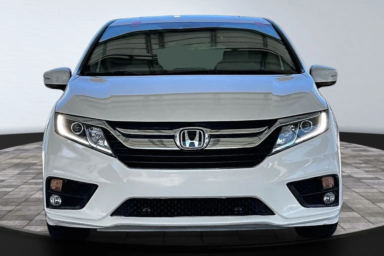 Honda Odyssey photo 2