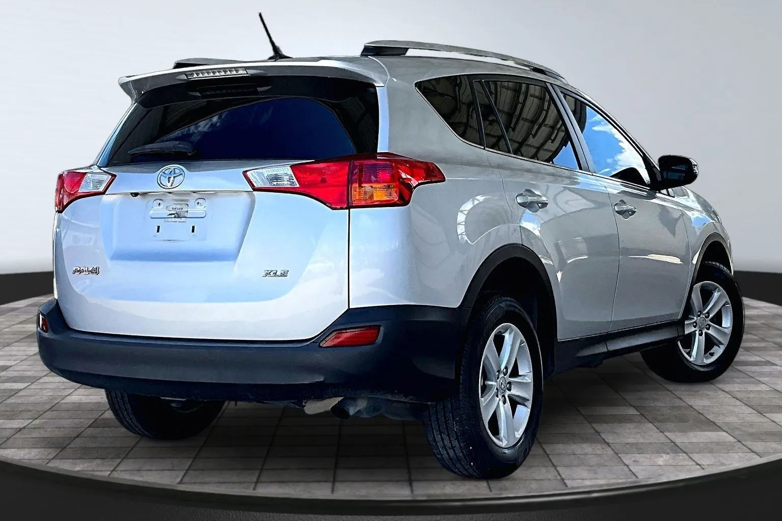 Toyota RAV4 photo 6