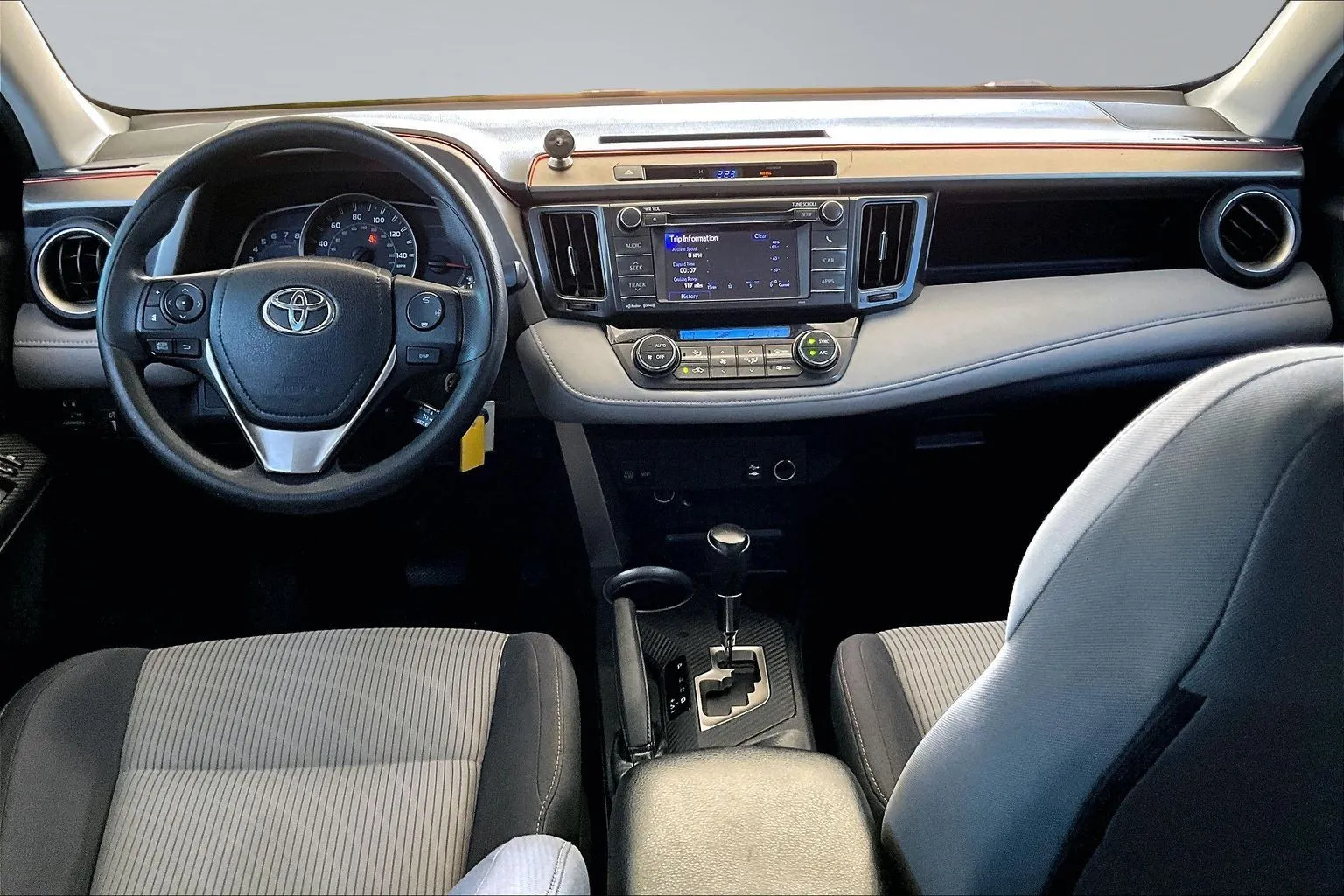 Toyota RAV4 photo 7