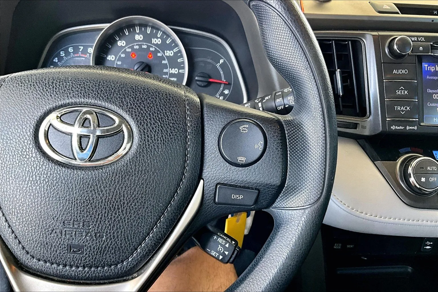 Toyota RAV4 photo 11