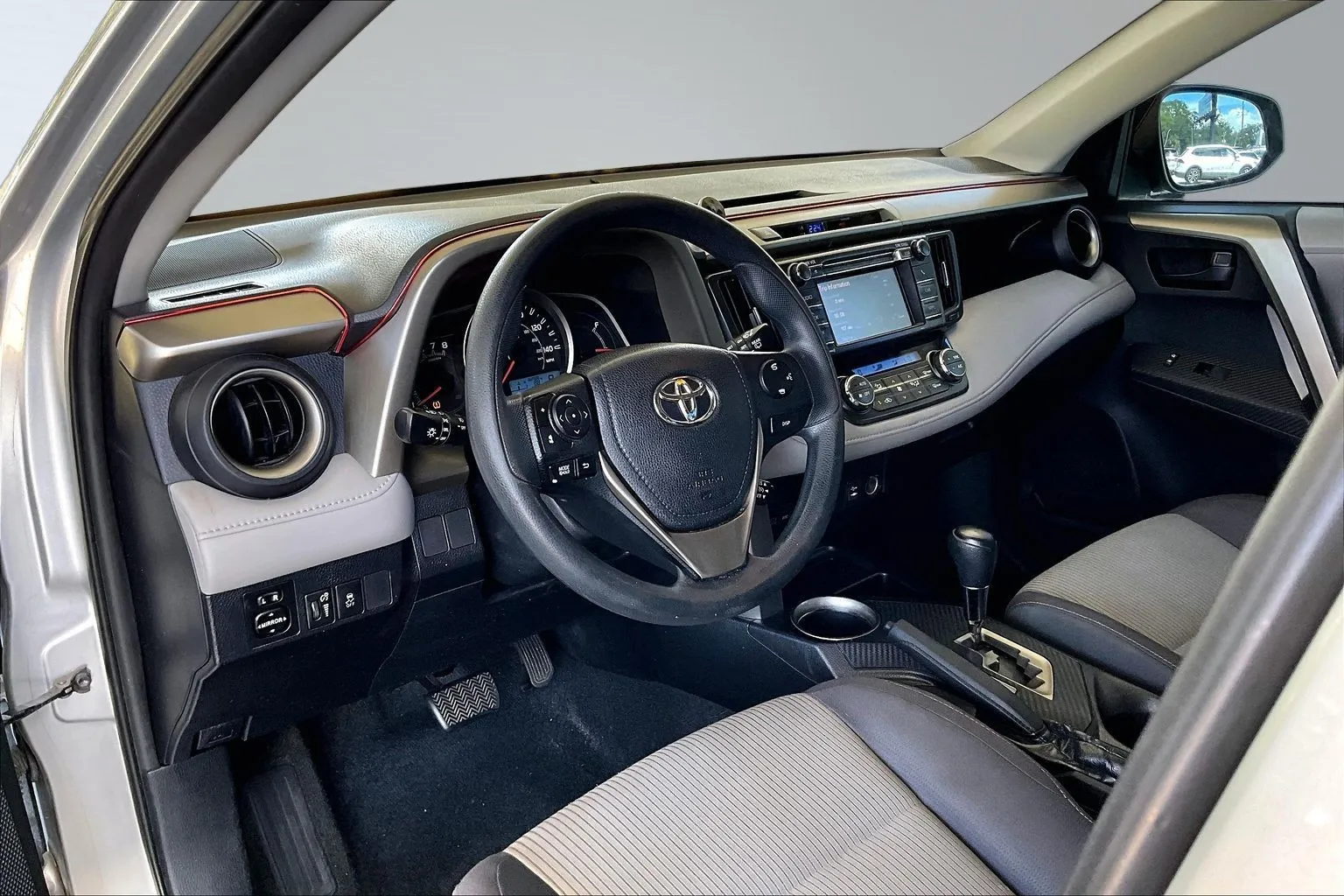 Toyota RAV4 photo 14
