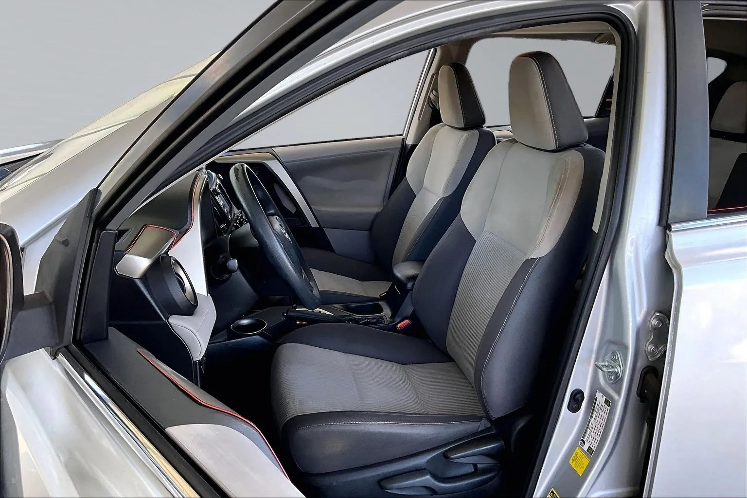 Toyota RAV4 photo 18