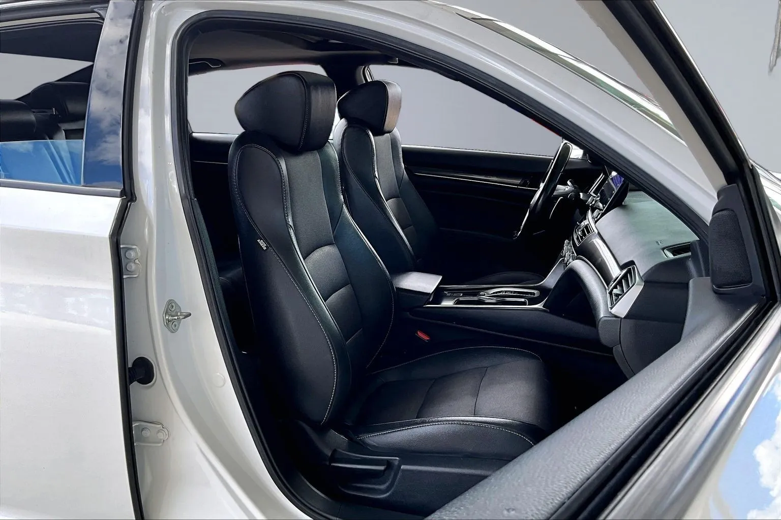 Honda Accord photo 26