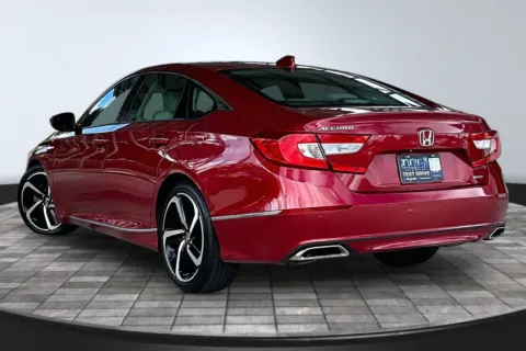 More photos of 2018 Honda Accord Touring at M&J Auto Sales and Service, FL