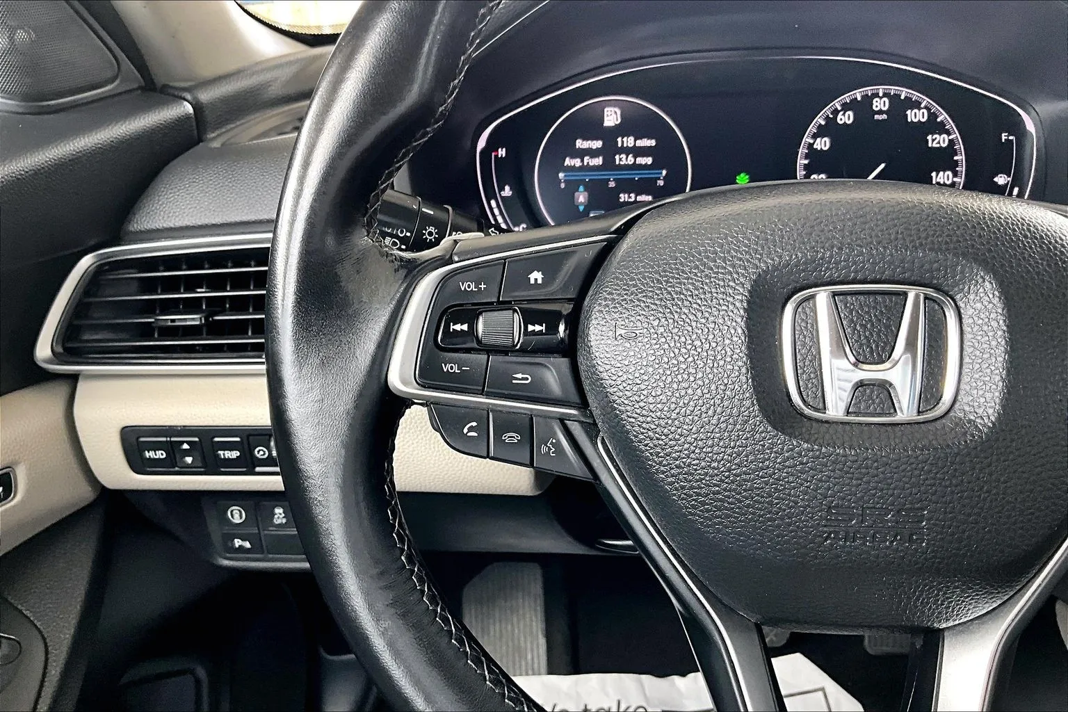 Honda Accord photo 10
