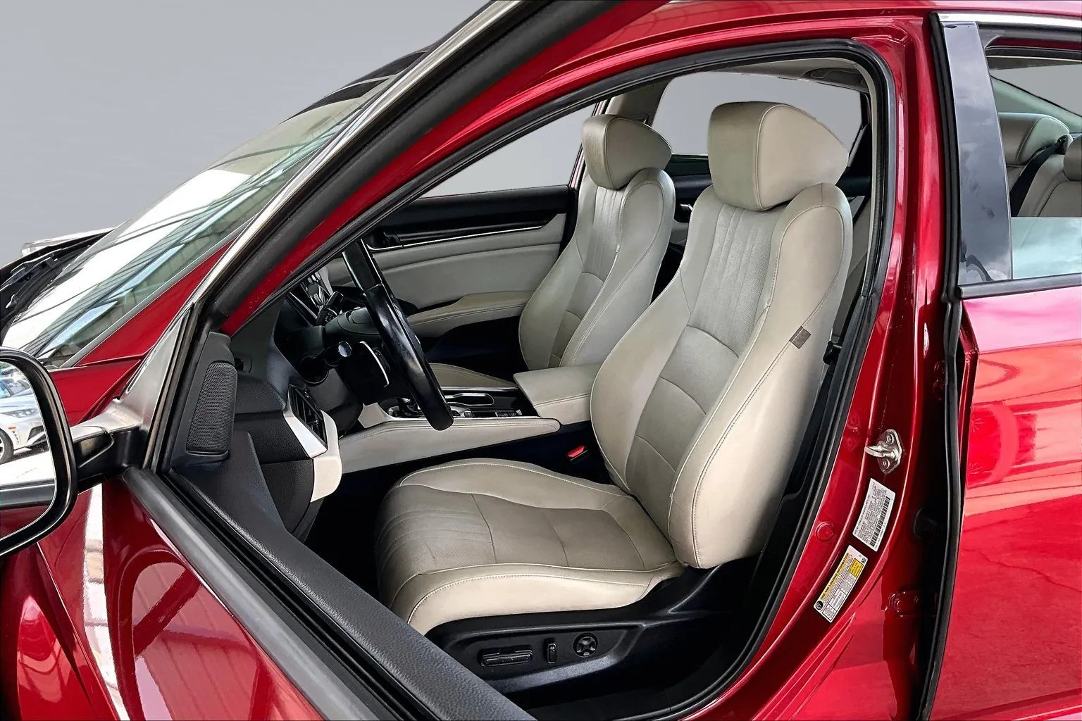 Honda Accord photo 18