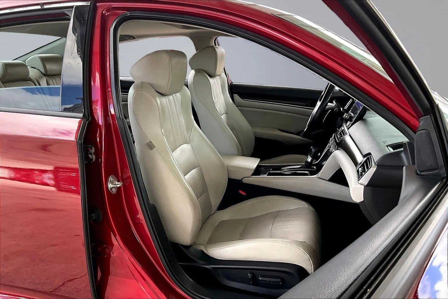 Honda Accord photo 26