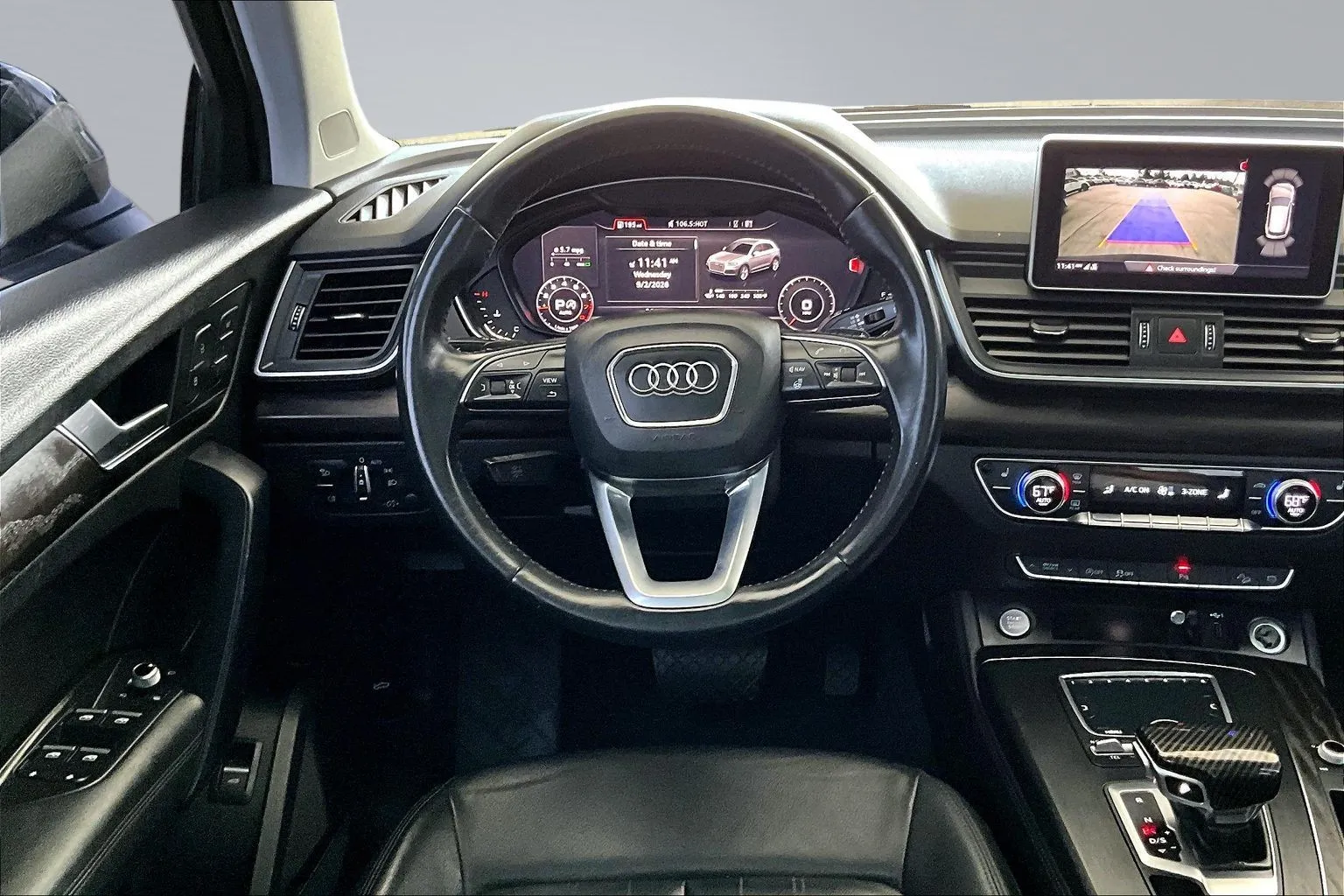 Audi Q5 photo 8