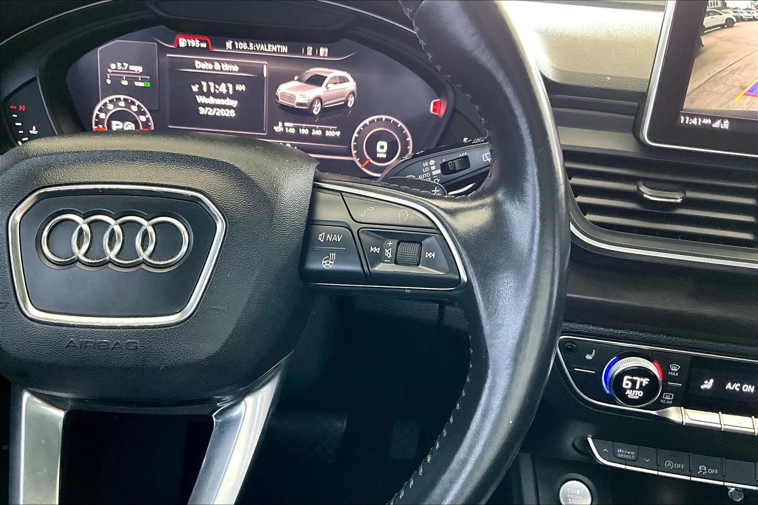 Audi Q5 photo 11