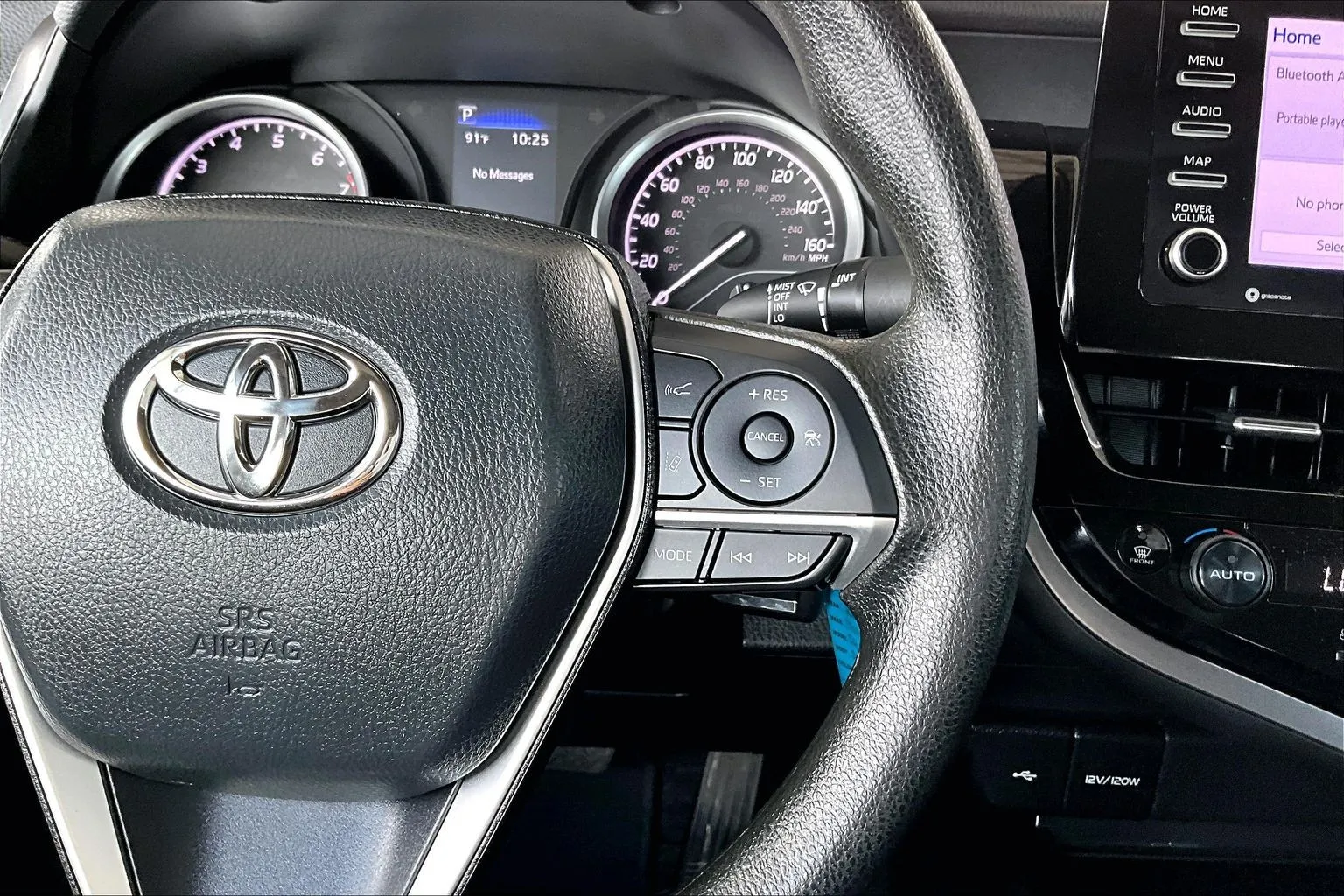 Toyota Camry photo 11