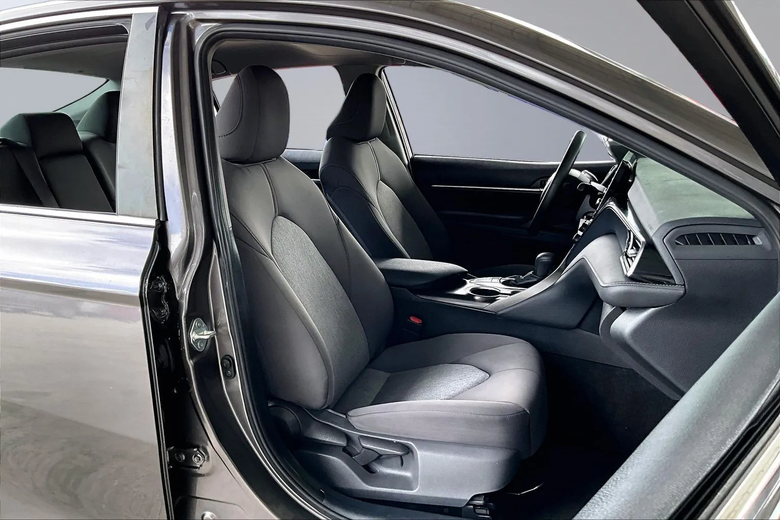 Toyota Camry photo 25