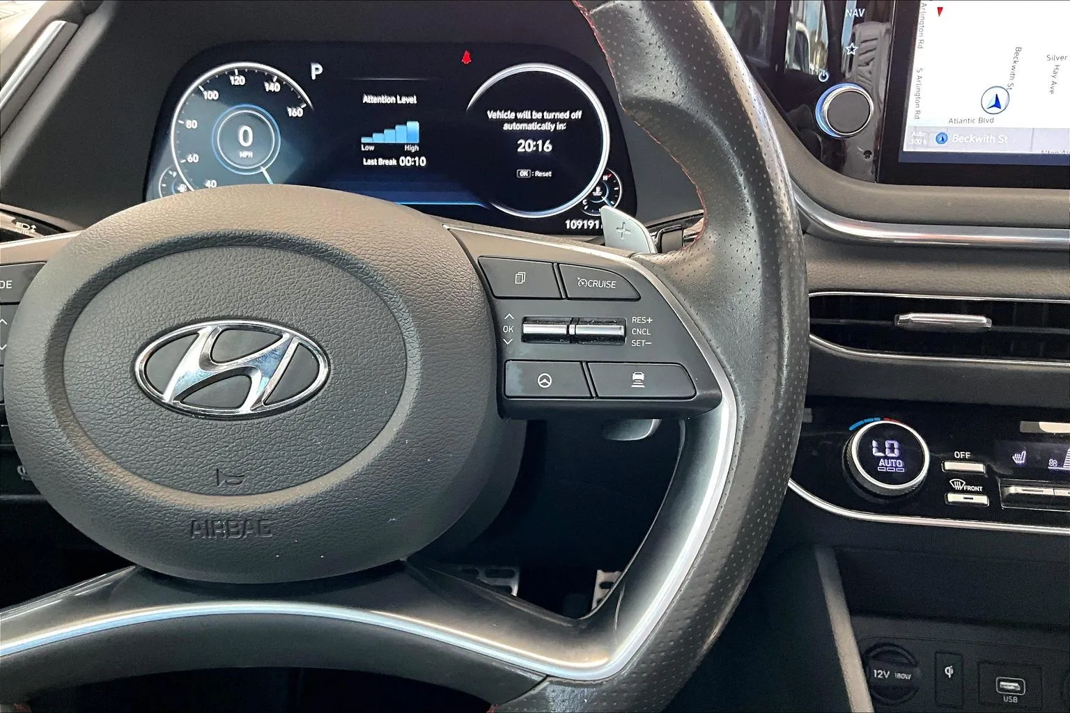 Hyundai Sonata photo 11
