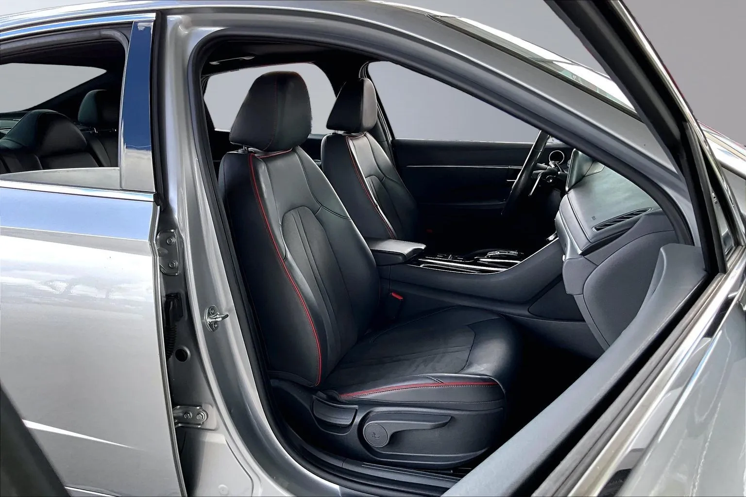 Hyundai Sonata photo 26